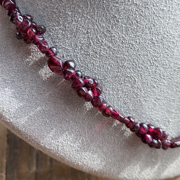 Purplish-Red Beaded Necklace - Picture 3 of 6